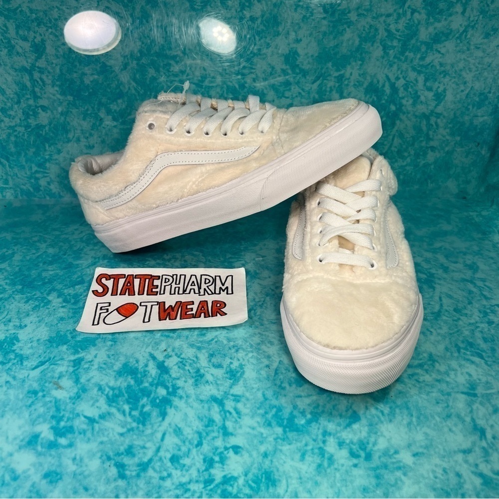Vans Old Skool Sherpa Women’s White Low Top Shoes Sneakers Size 8